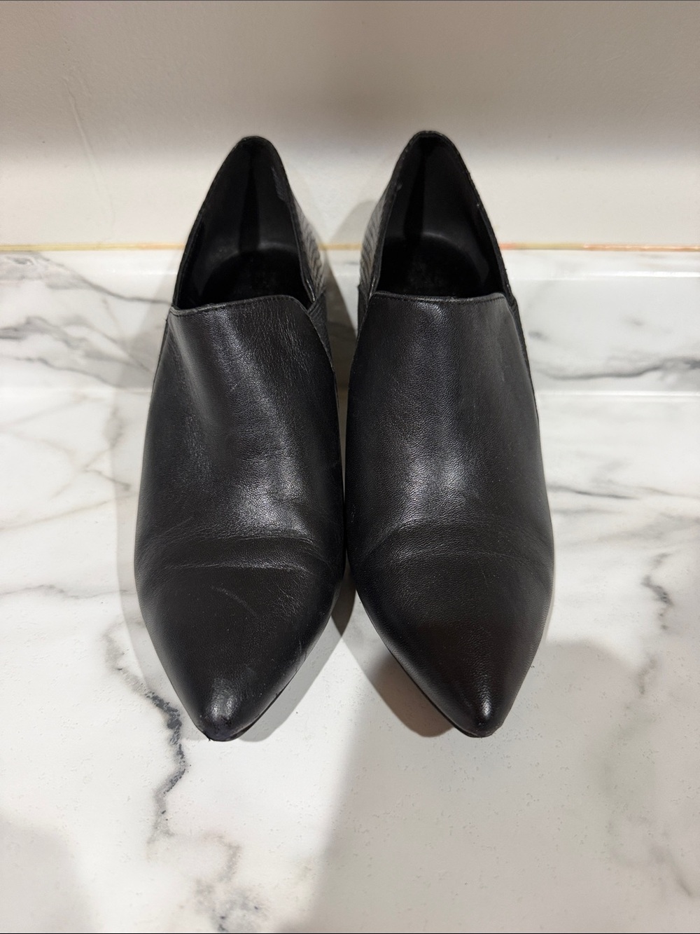 Anne Klein Black Pointed Toe Leather Heels